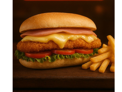 Sándwich de milanesa de carne con papas