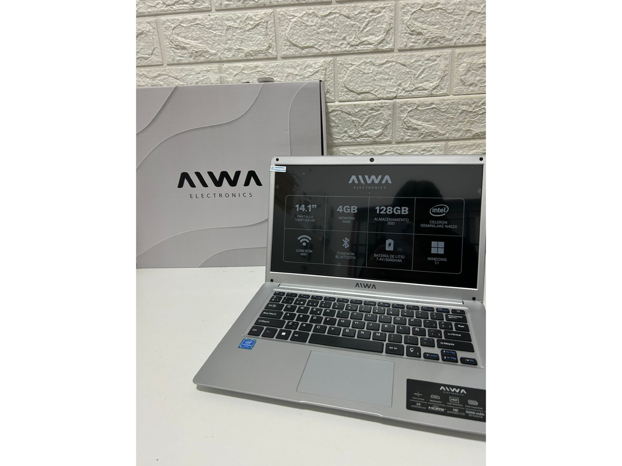 *Notebook Aiwa CA141-C Celeron*