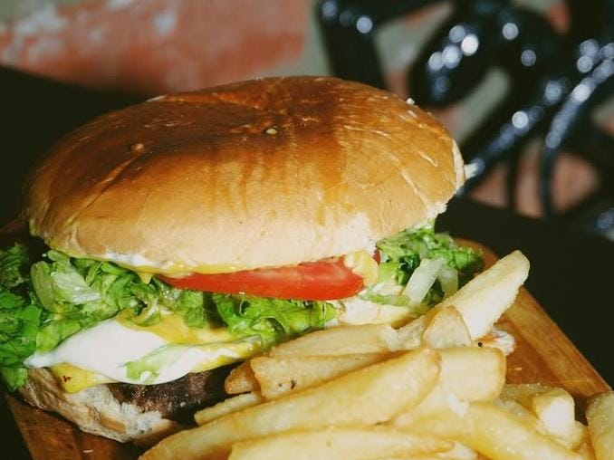 Burguer Los Nacionales c/ papas crujientes