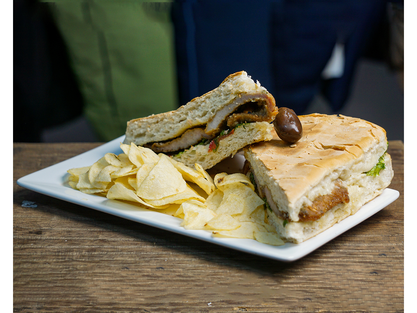 SANDWICH DE MILANESA CON PAPAS