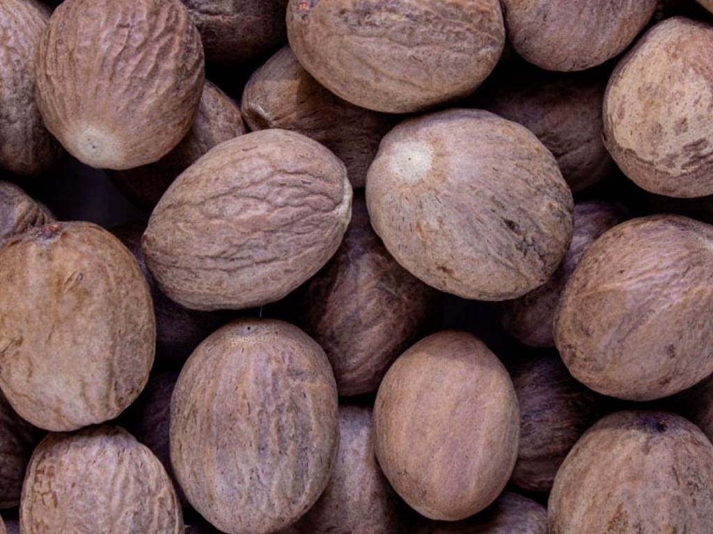 Nuez moscada en grano