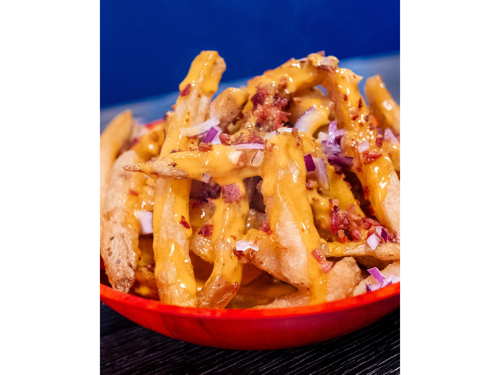 PAPAS CON CHEDDAR Y PANCETA