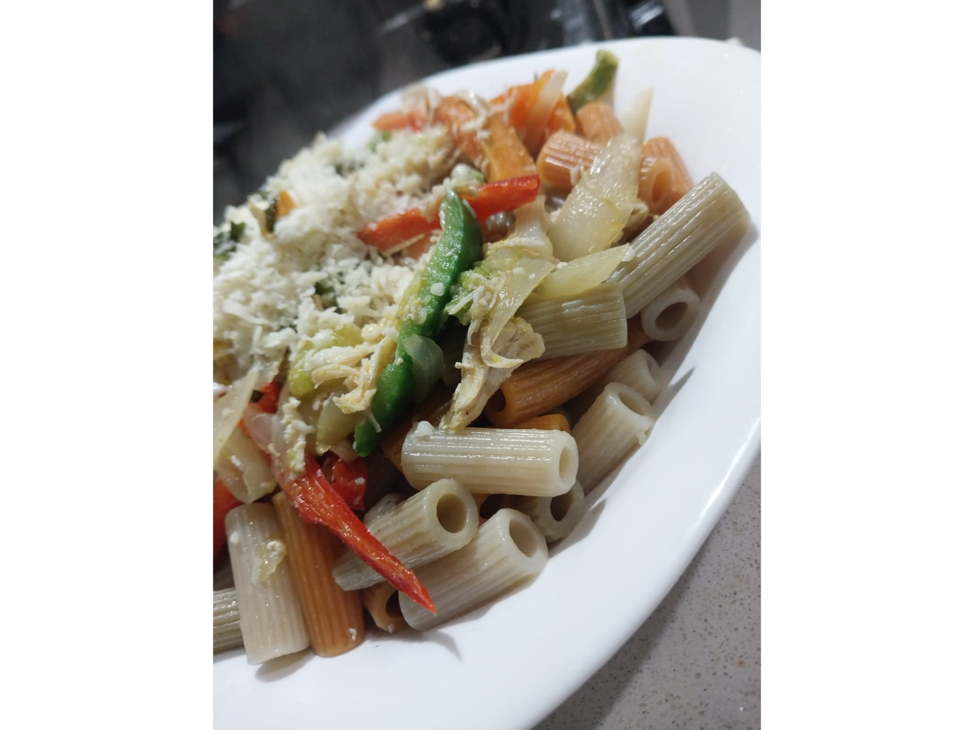 Wok de fideos con verduras salteadas