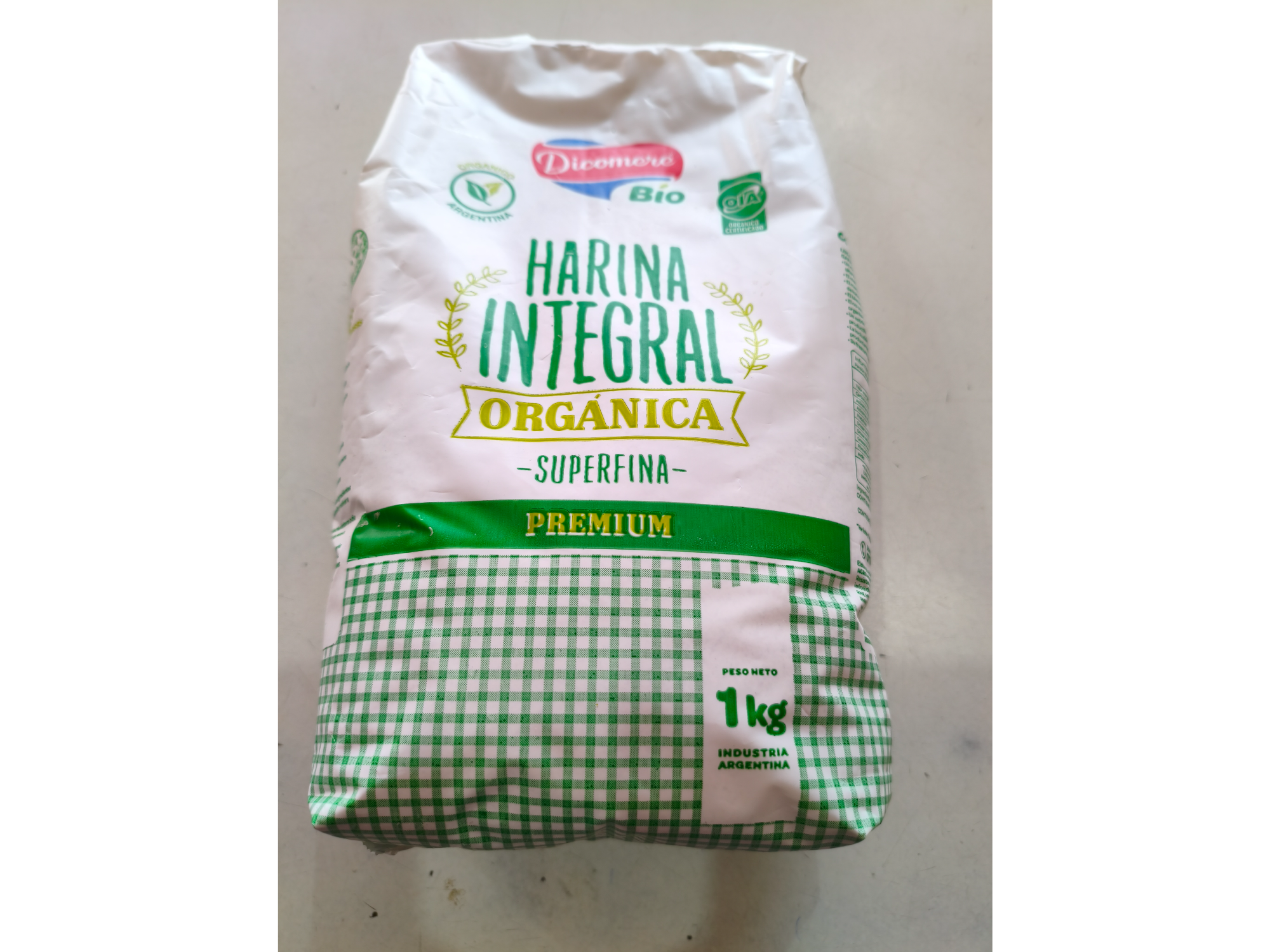 Harina orgánica integral.