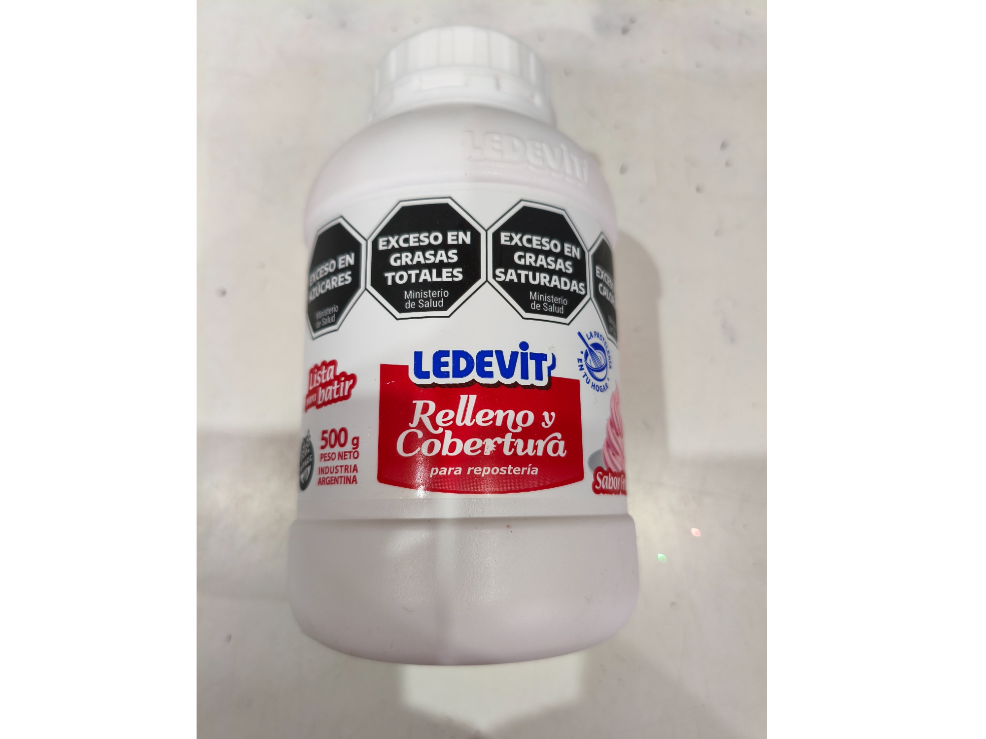 Crema cobertura de frutilla.