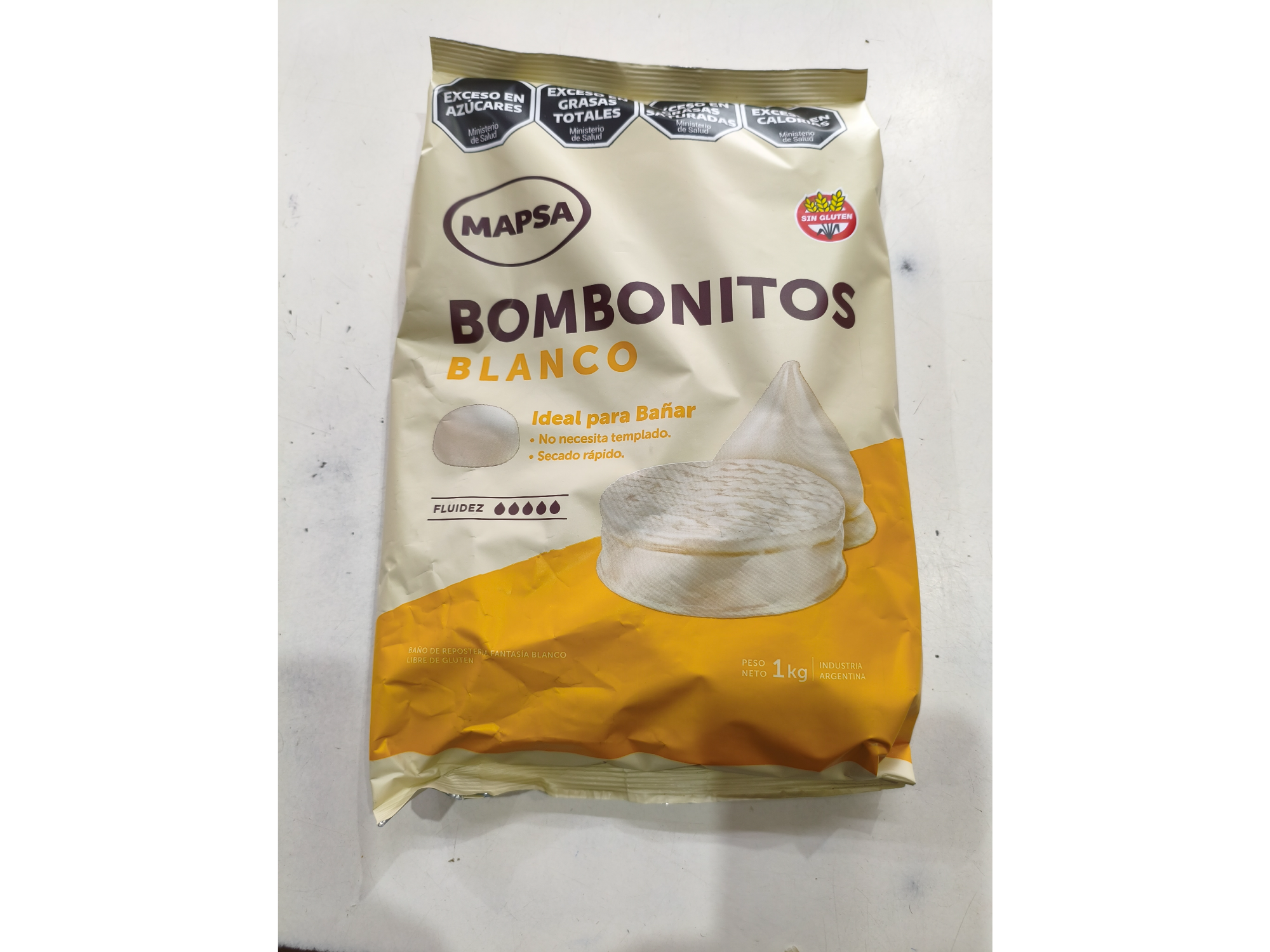 Bombonitos baños repostero blanco.