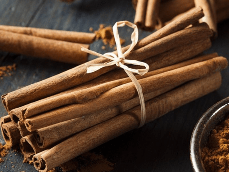 Canela en rama