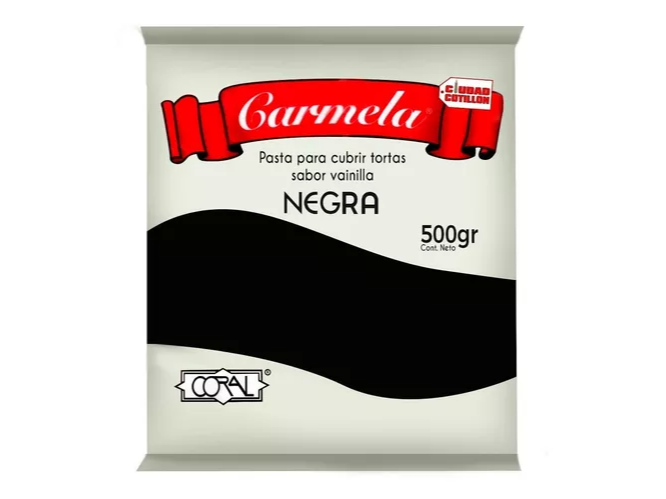 Pasta p/ cubrir negra Carmela 500 g