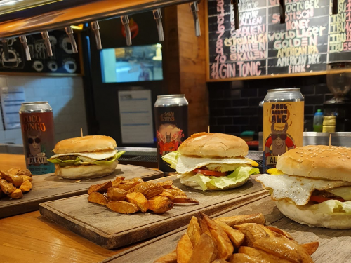 Fuking Burger con papas