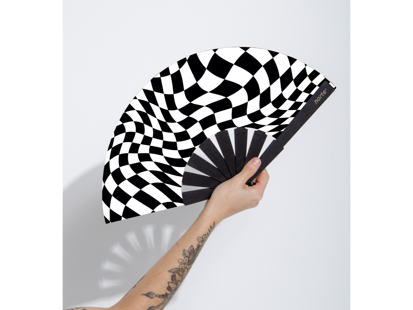 MOVING CHESS STANDART