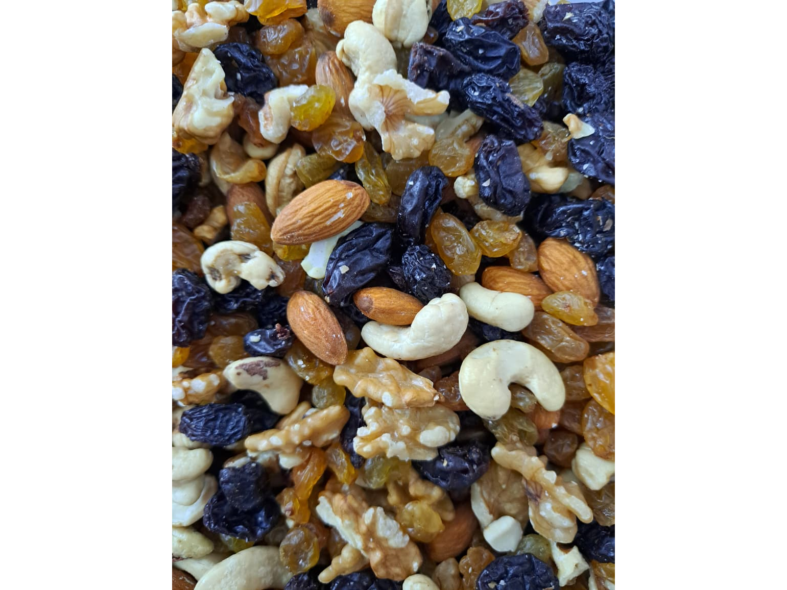 Mix sin Mani 250g (Nueces, pasas rubias, pasas de uva, caju y almendras)