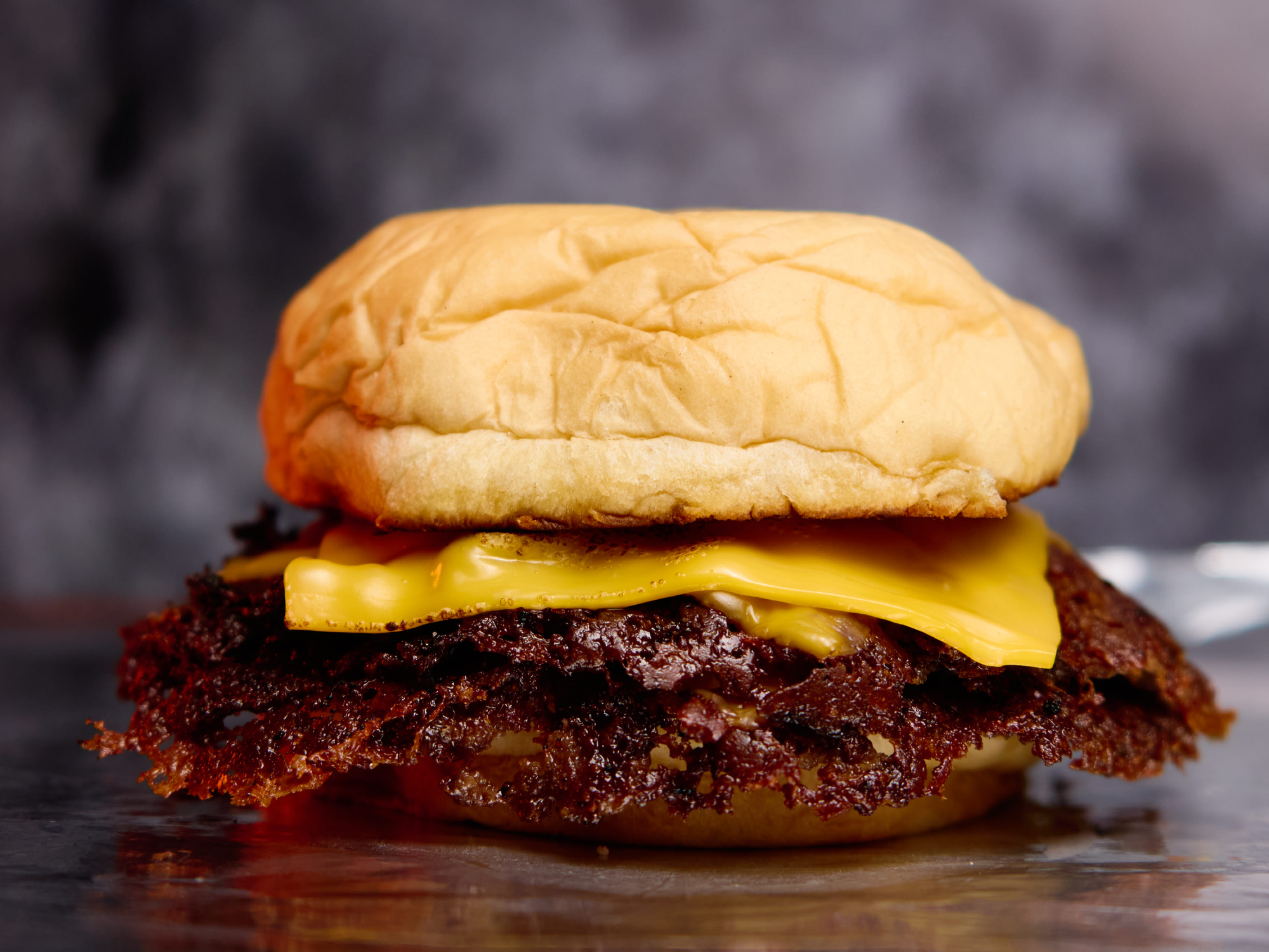 2 CHESSE BURGER DOBLE + PAPAS SAZONADAS