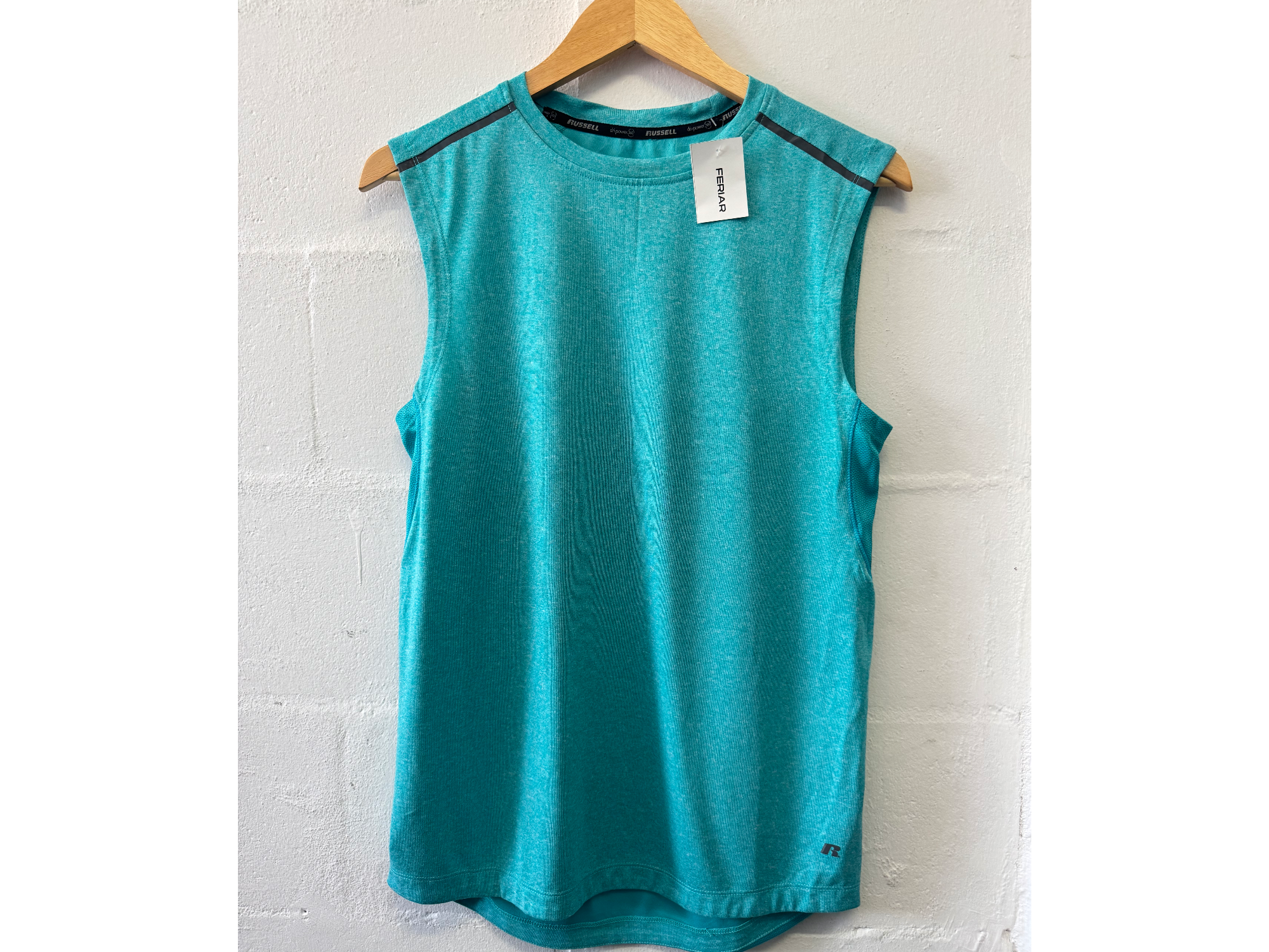 Musculosa - RUSSELL
