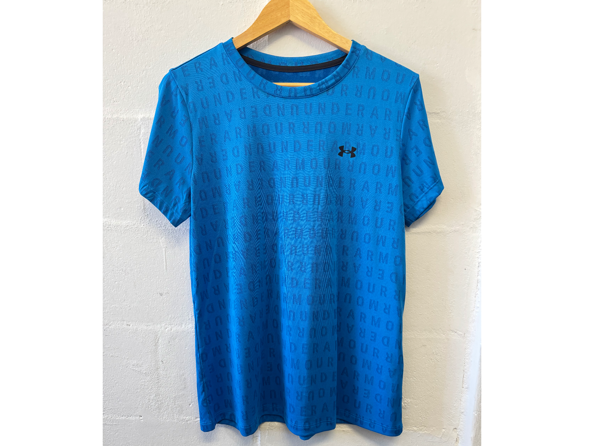 Remera letras - UNDER ARMOUR