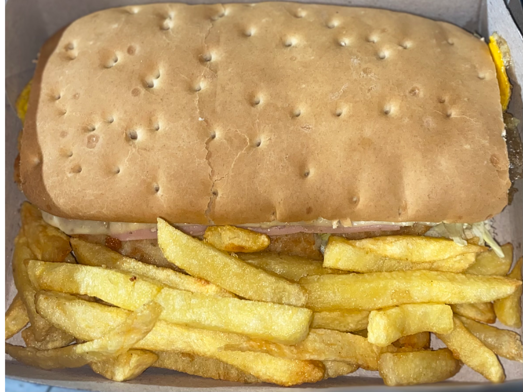 3 HAMBURLOMO DE CARNE