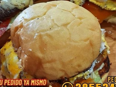 Hamburguesa chedar y panceta
