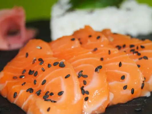 SASHIMI DE SALMON SOLO