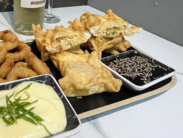 EMPANADAS DE SALMON Y LANGOSTINO
