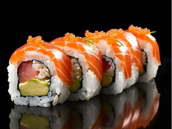 PROMO: 30 PIEZAS VARIADAS + 2 EMPANADAS CHINAS + 2 LATAS DE CERVEZA