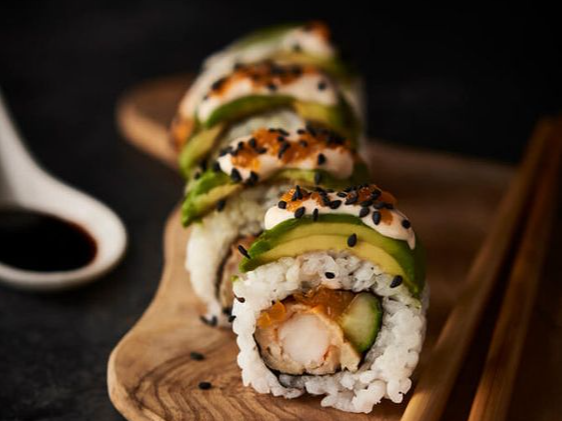 9 PIEZAS DE SUSHI VARIADAS