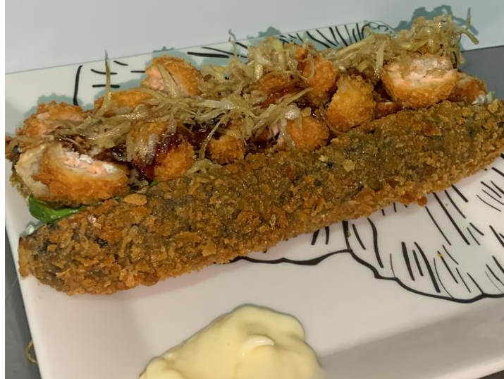 PROMO 2 SUSHIDOG CLASICC + 4 EMPANADAS CHINAS