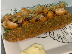 PROMO 2 SUSHIDOG CLASICC + 4 EMPANADAS CHINAS