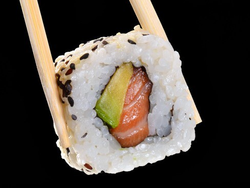 90 PIEZAS VARIADAS + 6 EMPANADAS CHINAS