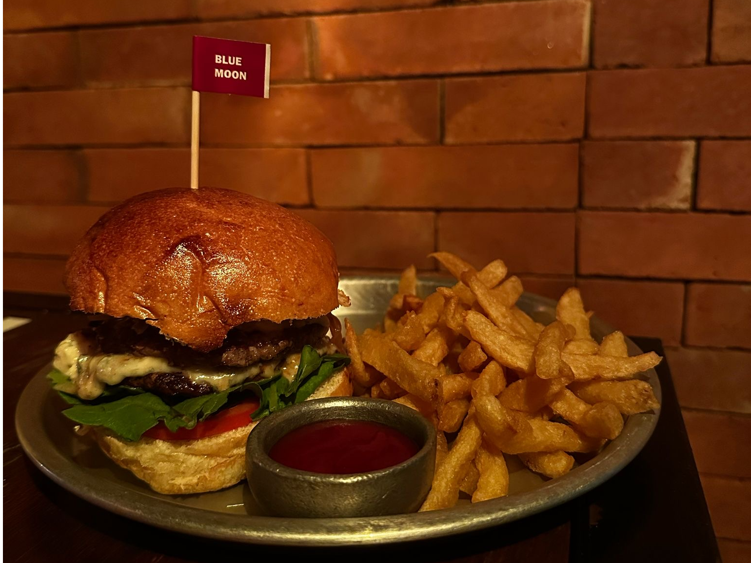 Burger Blue Cheese de El Creyente Bar