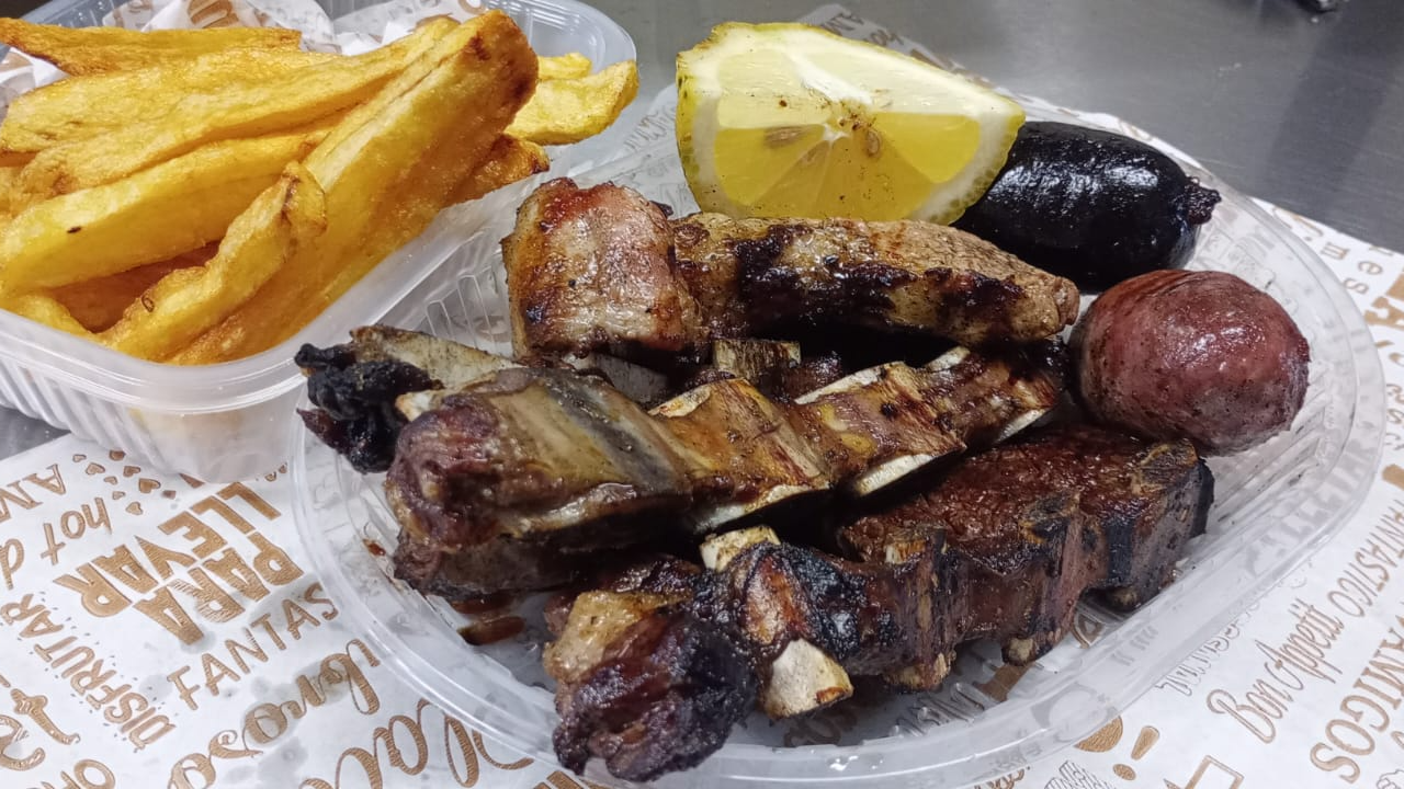 A LA PARRILLA