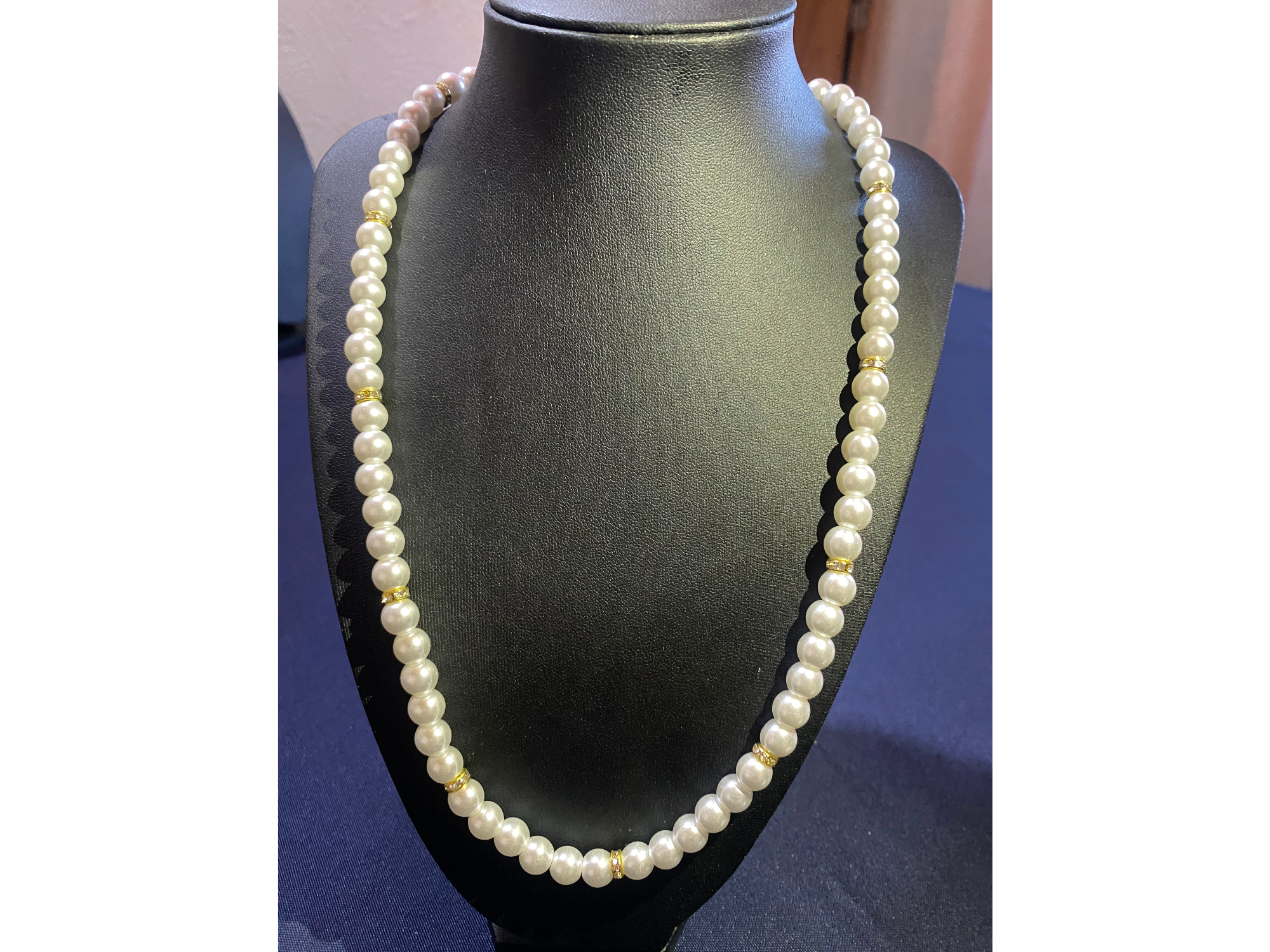 Collar perlas blancas