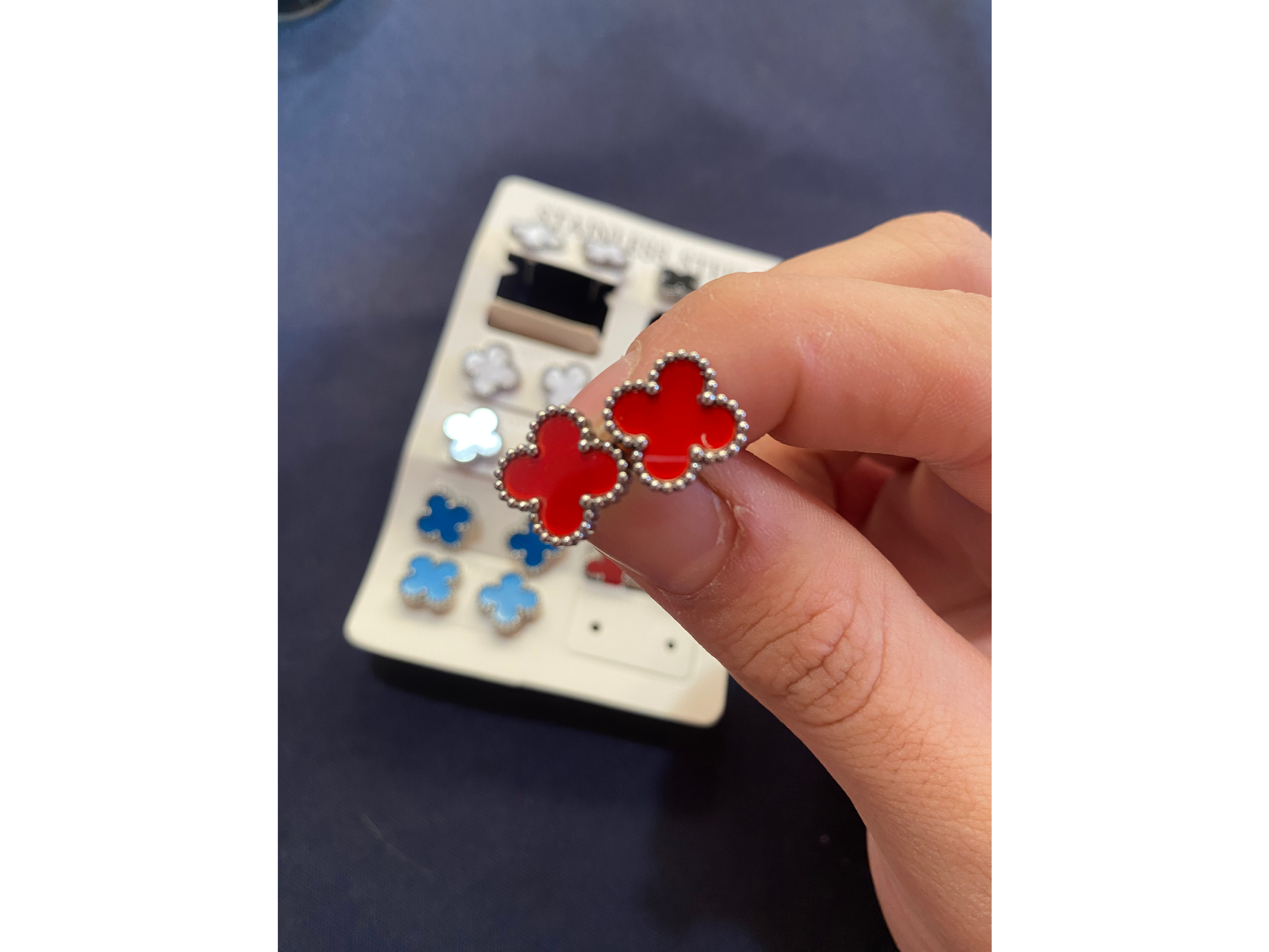 Aros van cleef rojos