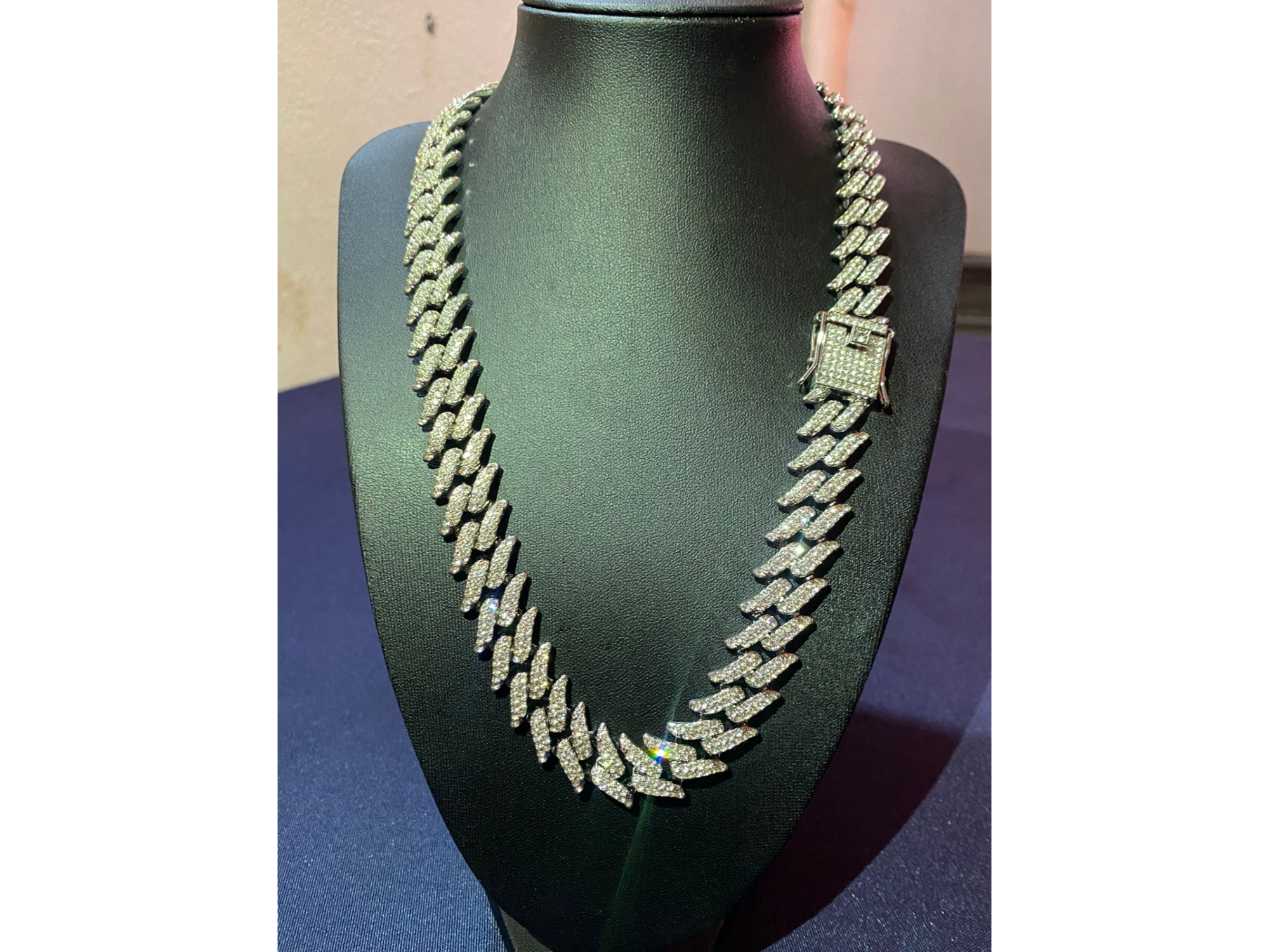 COLLAR SPIKED PLATA 1.8mm