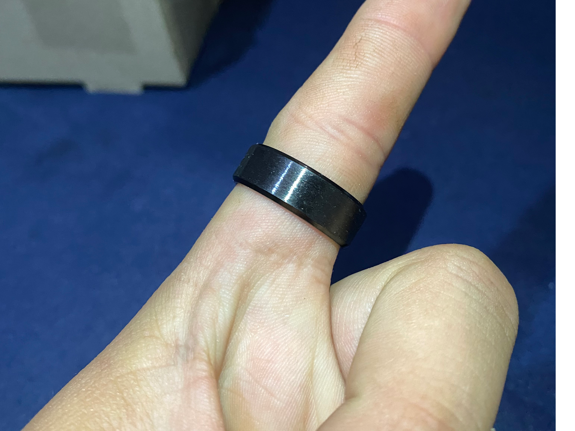 Anillo negro liso