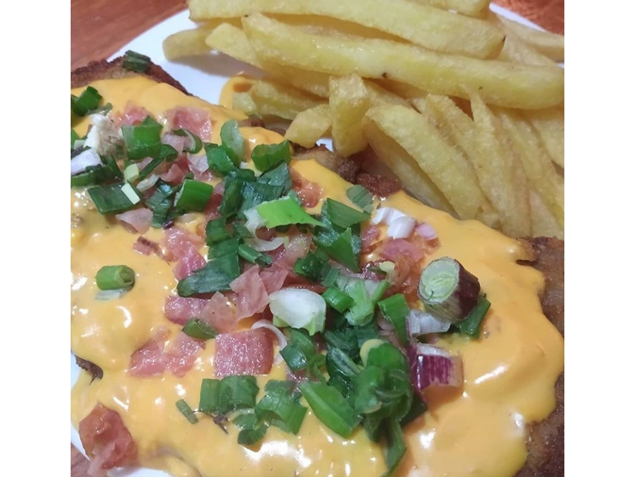 CHEDAR Y PANCETA CON PAPAS