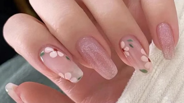 UÑAS