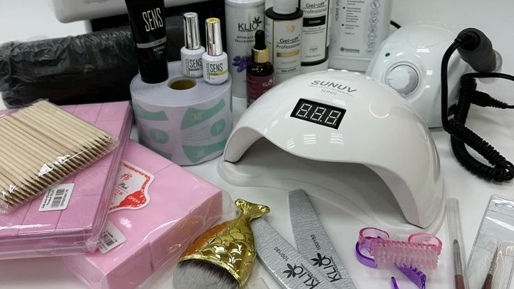 UÑAS