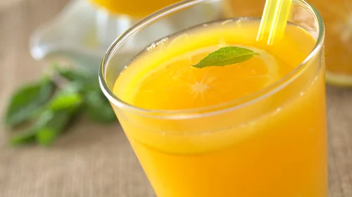 AGUA SABORIZADAS Y JUGOS