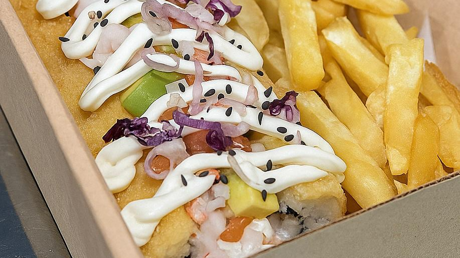SUSHI HOT DOG