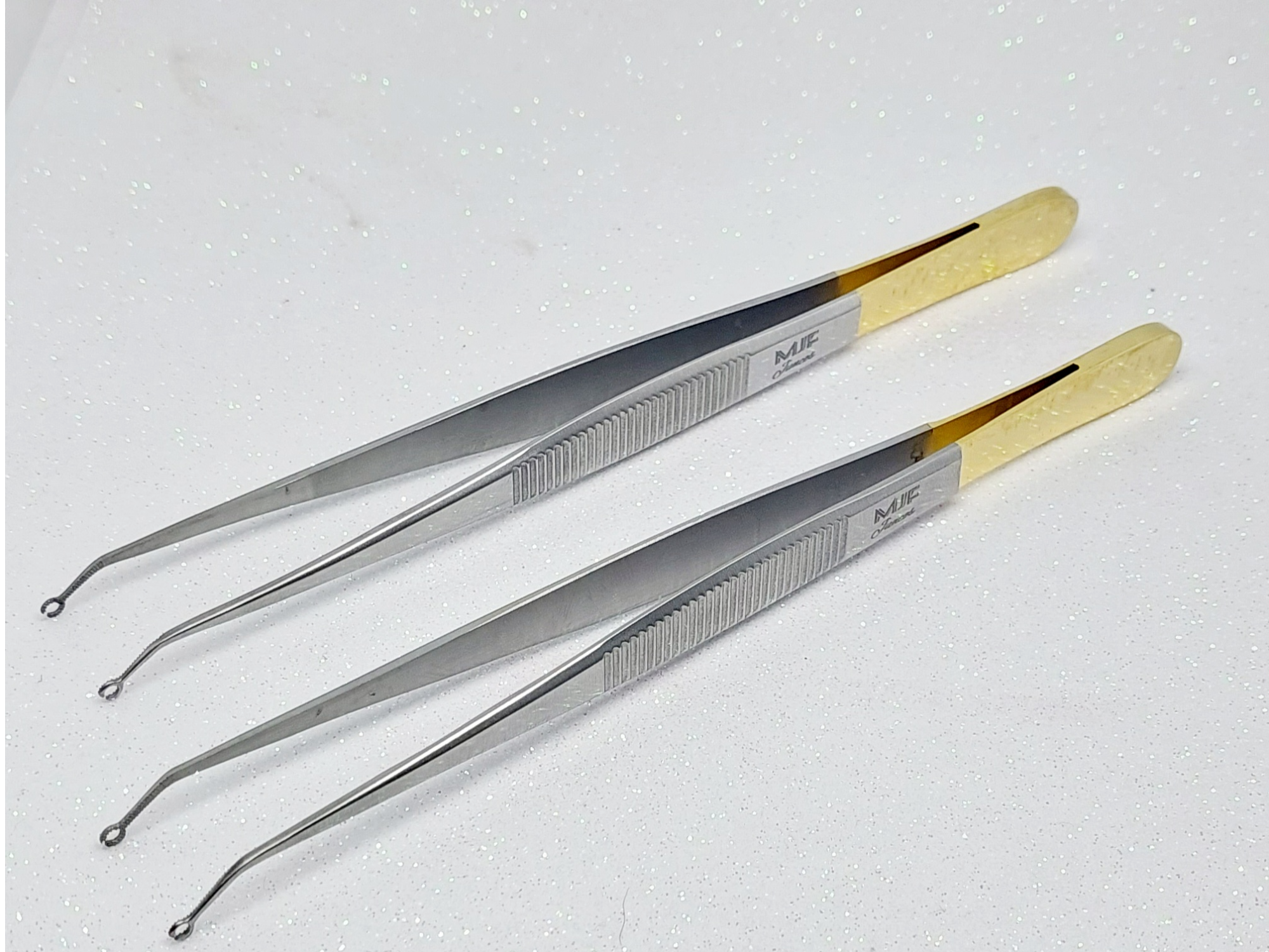 Pinza Tipo Korn Sutura Oro Tungsteno