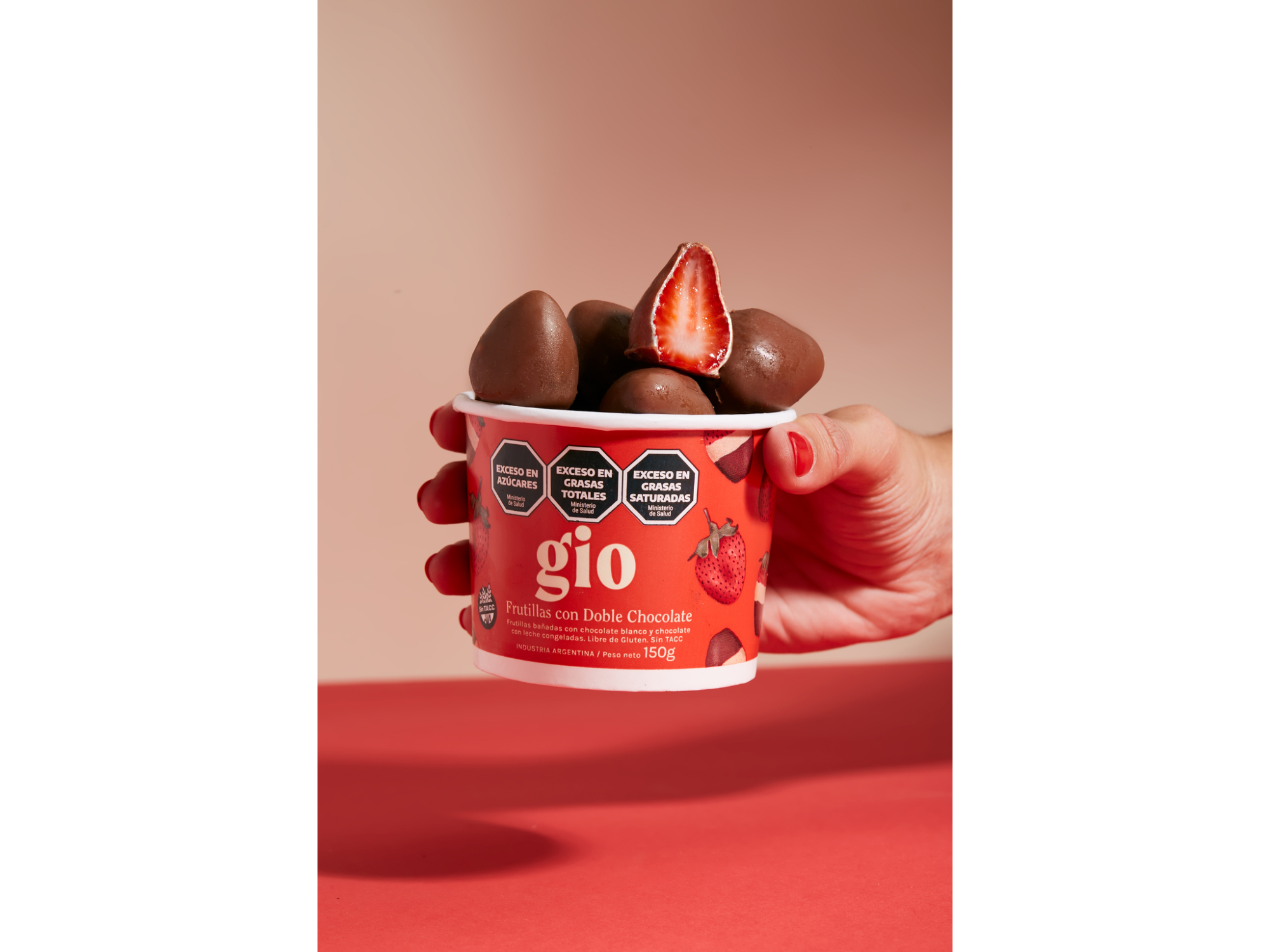Frutillas bañadas en doble chocolate 5 und de 150gr GIO