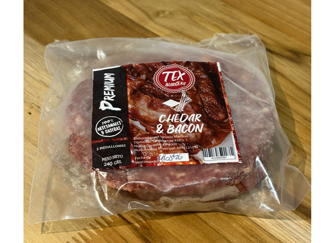 Burger Cheddar y Bacon 25x2x240gr Tex 100% Artesanal