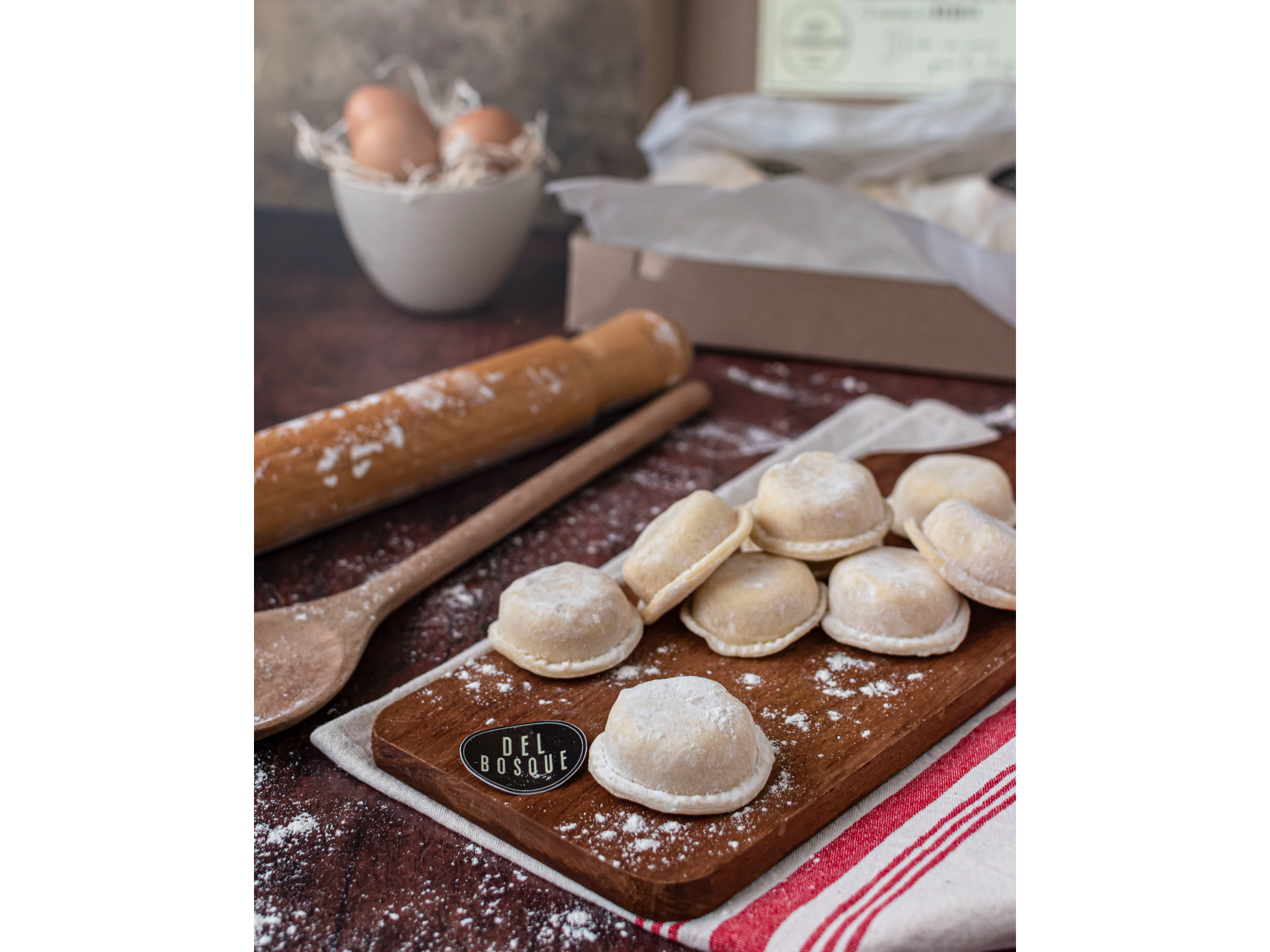 Sorrentinos de crocante de Panceta, Hongos de Pino y Muzzarella