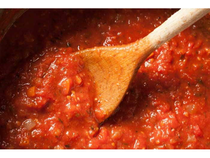 Salsa de roja con pollo