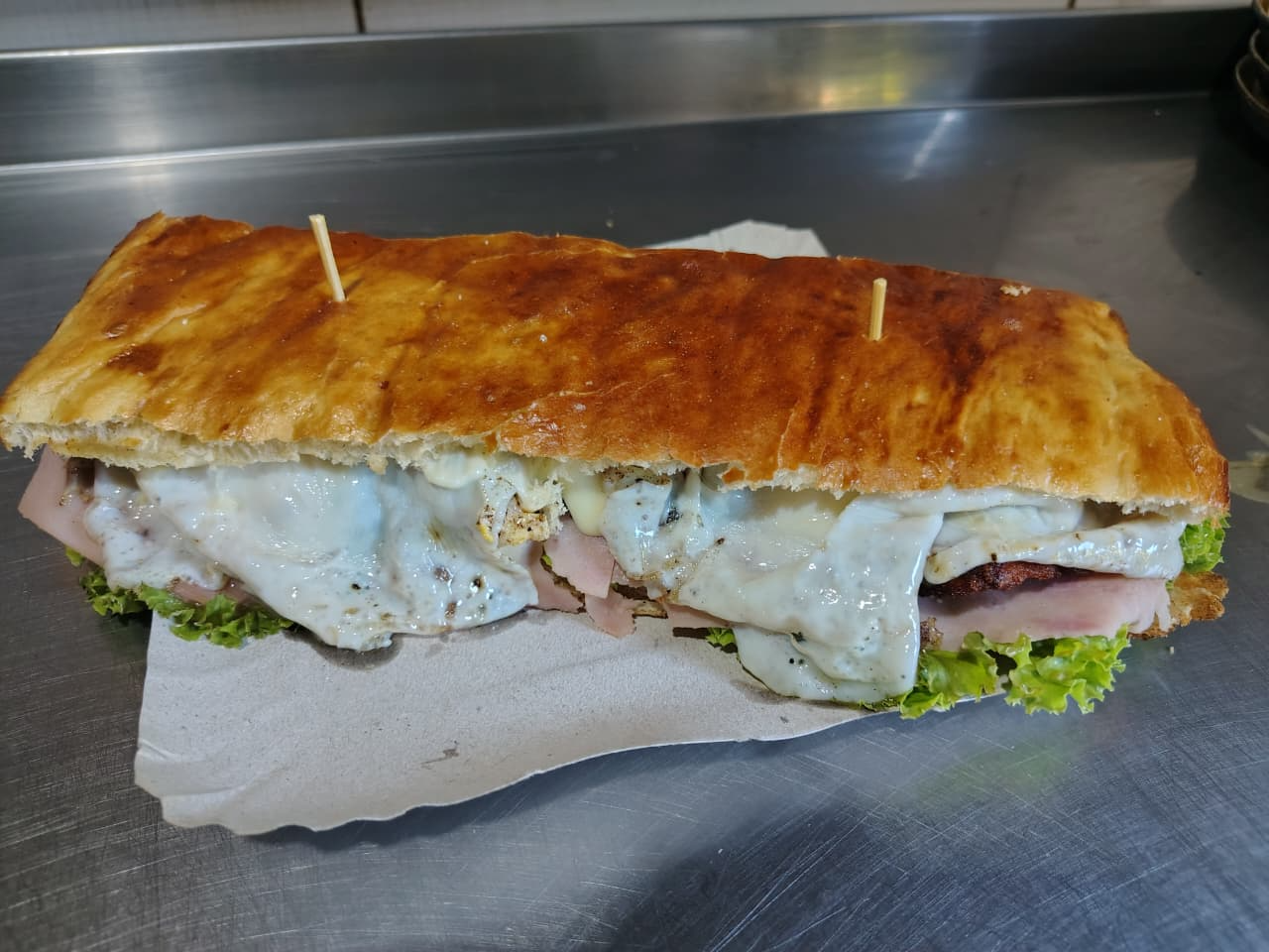 Sand de Milanesa especial de carne de ANTOJOS