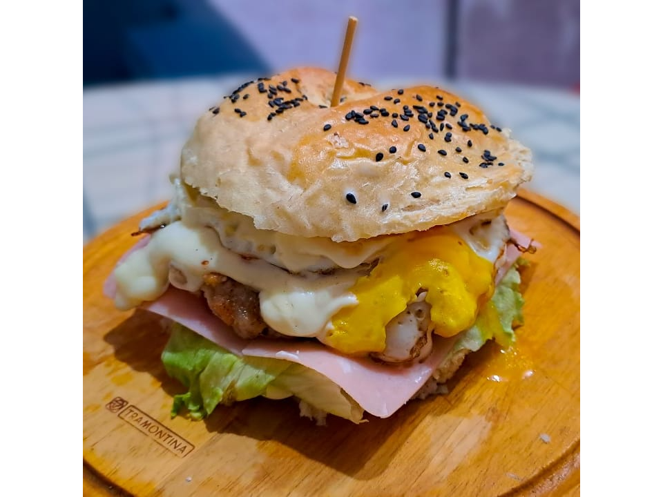 HAMBURGUESA ESPECIAL DE POLLO (solo por hoy)