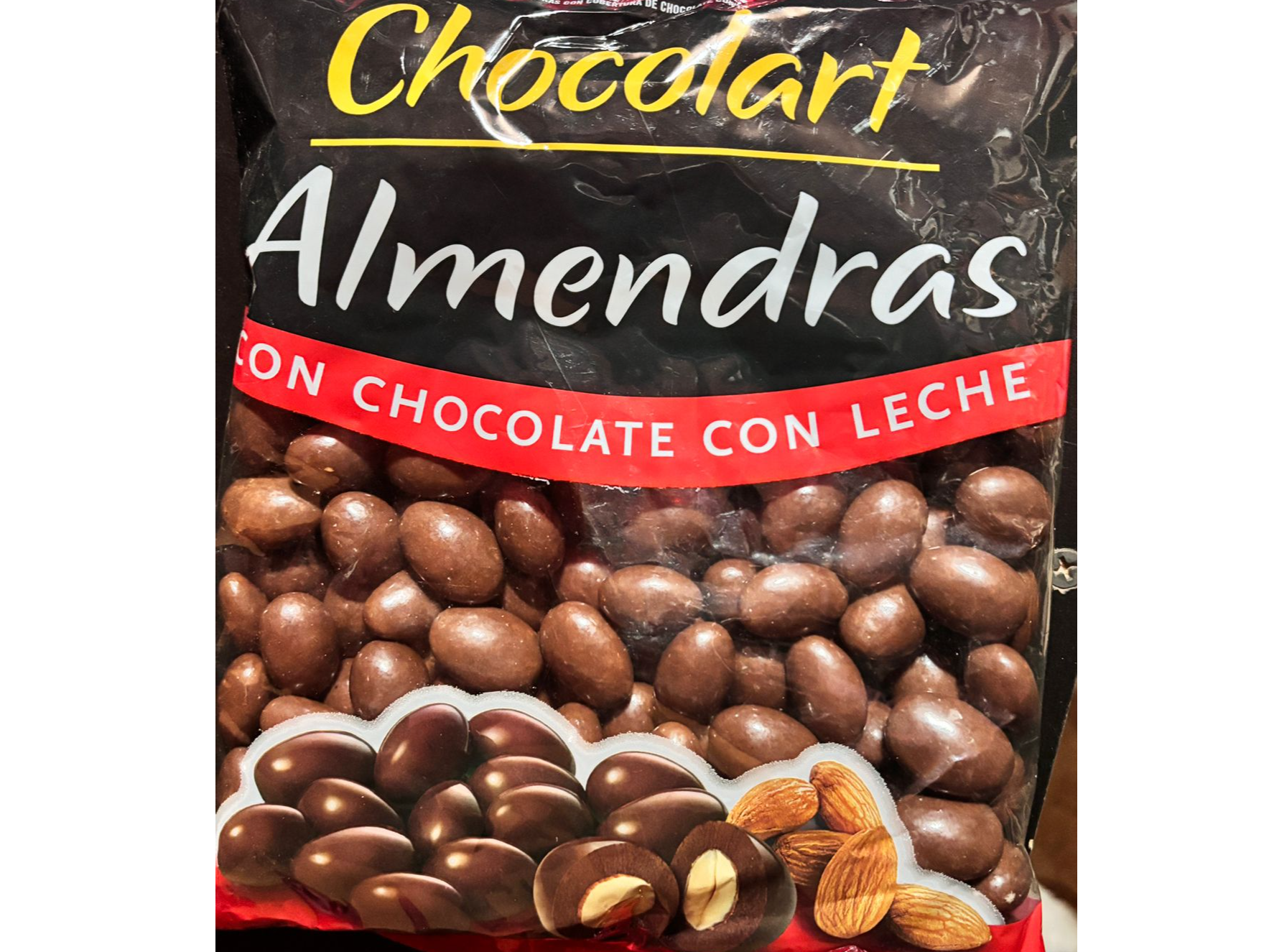 ALMENDRAS BAÑADAS EN CHOCOLATE CON LECHE