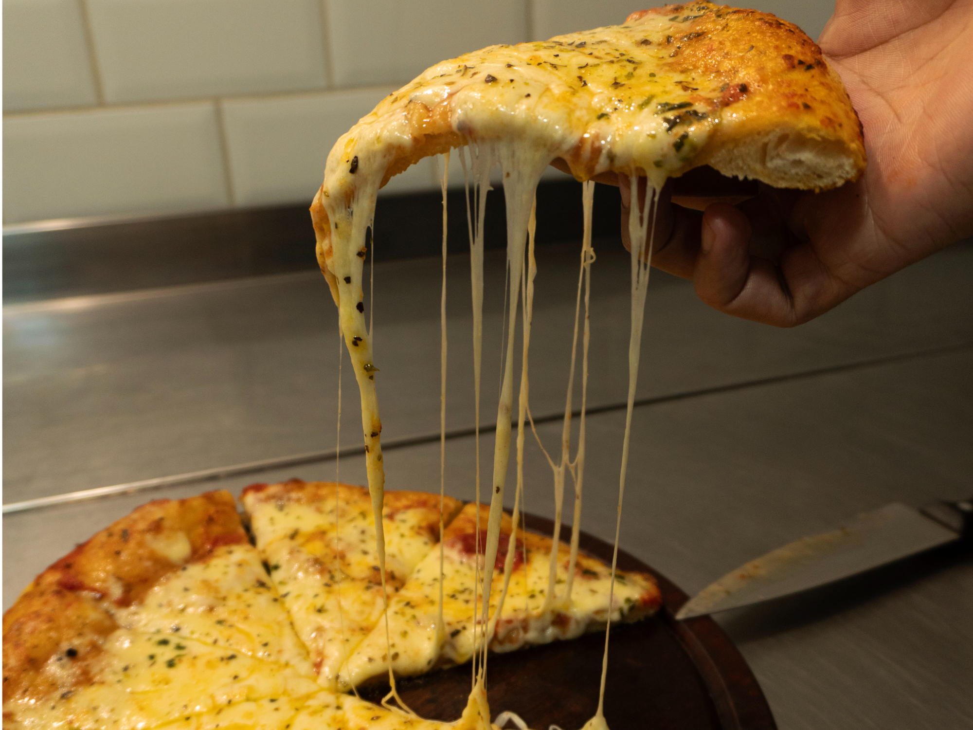 Muzzarella + 6 empanadas