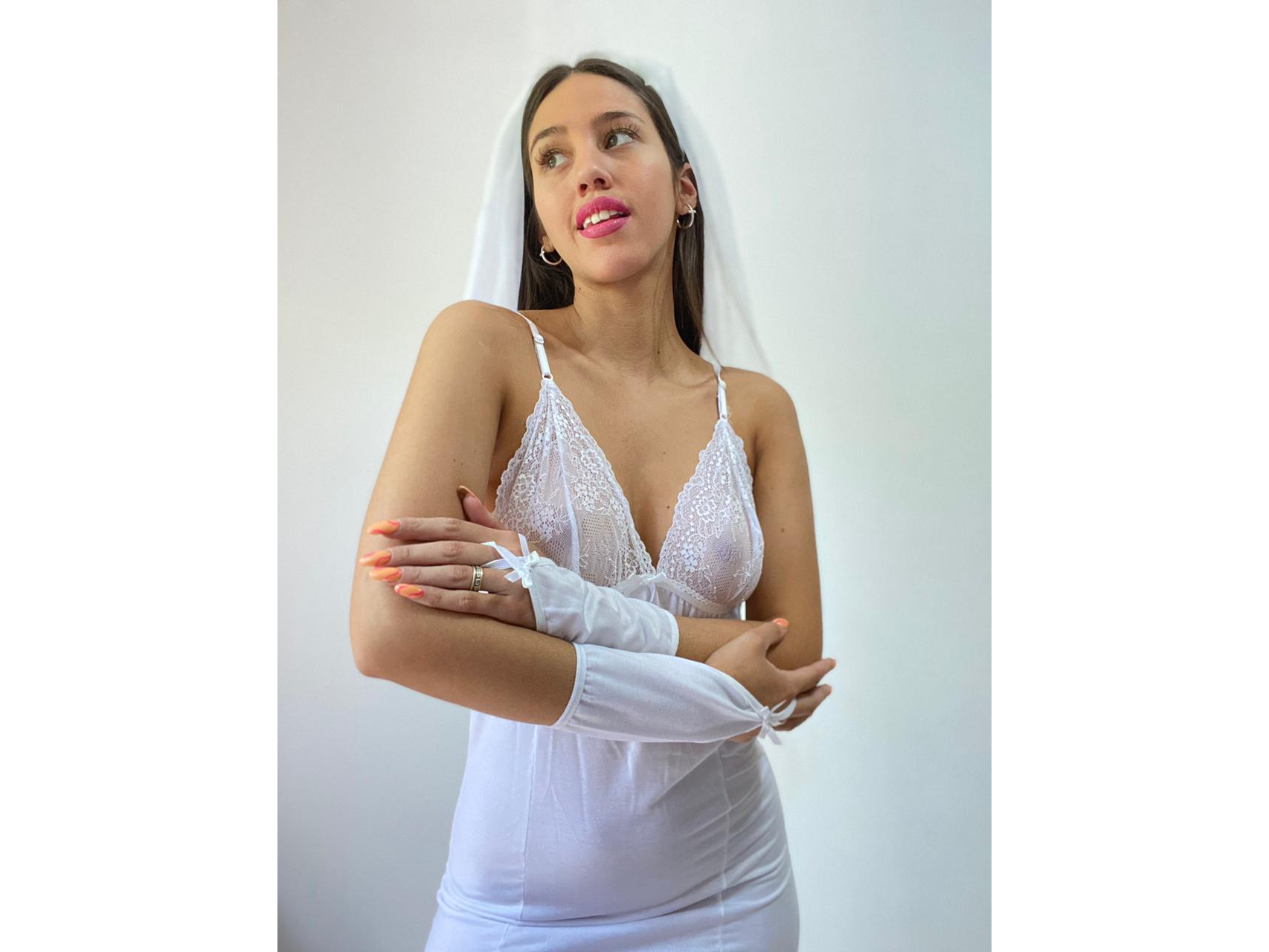 DISFRAZ DE NOVIA - 4BIDDEN 105