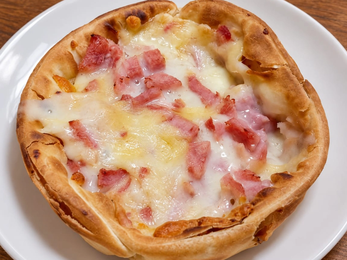 Combo tarta de jamon y queso + Aquarius