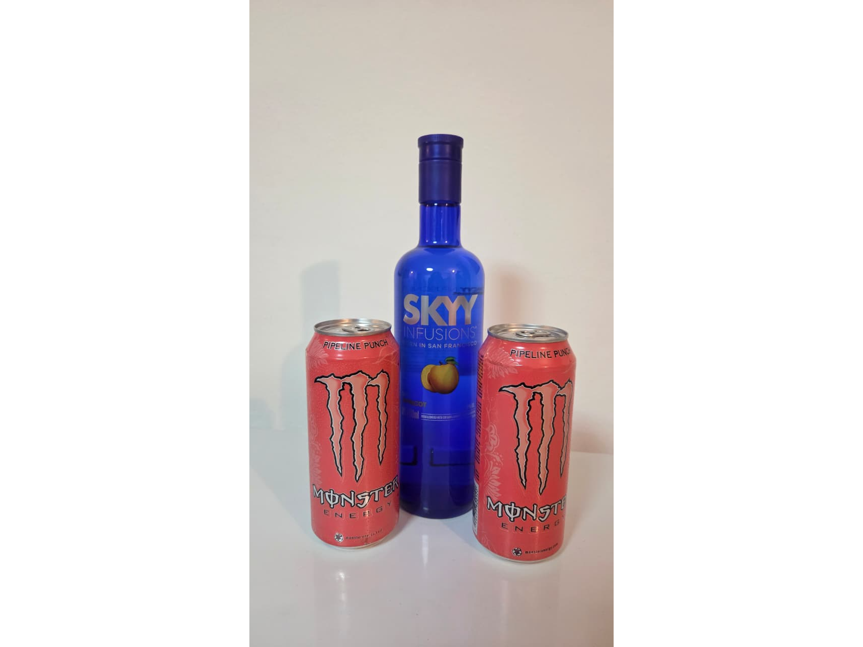 SKYY DURAZNO + 2 ENERGIZANTES (SIMPLE)